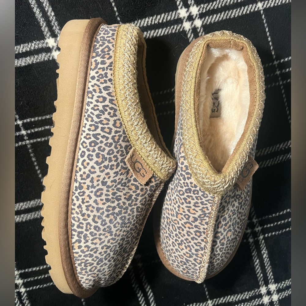UGG Cheetah Print Tasman Slipper